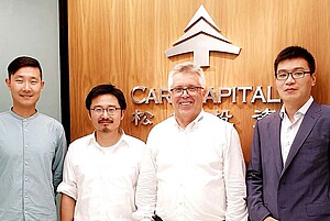 V.l.n.r.: Jian Guan (BEGO Implant Systems), Dai Feng, (Care Capital Advisors); Walter Esinger (BEGO Implant Systems), Dr. Chen Guang, (Care Capital Advisors)