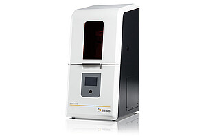 The new smart BEGO Varseo S 3D printing system offers validated processes from scanning to finishing.