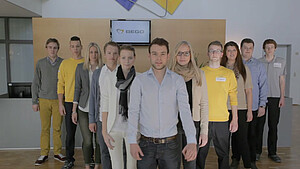 In unterschiedlichen Videos geben die Azubis der BEGO erste Eindrücke was einen in der Ausbildung erwartet. Eine gute Möglichkeit einen ersten echten Einblick in das Unternehmen zu nehmen.