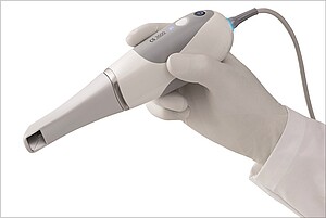 Der Carestream CS 3600 Intraoralscanner mit ScanFlow Software ermöglicht Anwendern die schnelle, präzise und einfache Erstellung von digitalen Abdrücken. (Bild © Carestream)